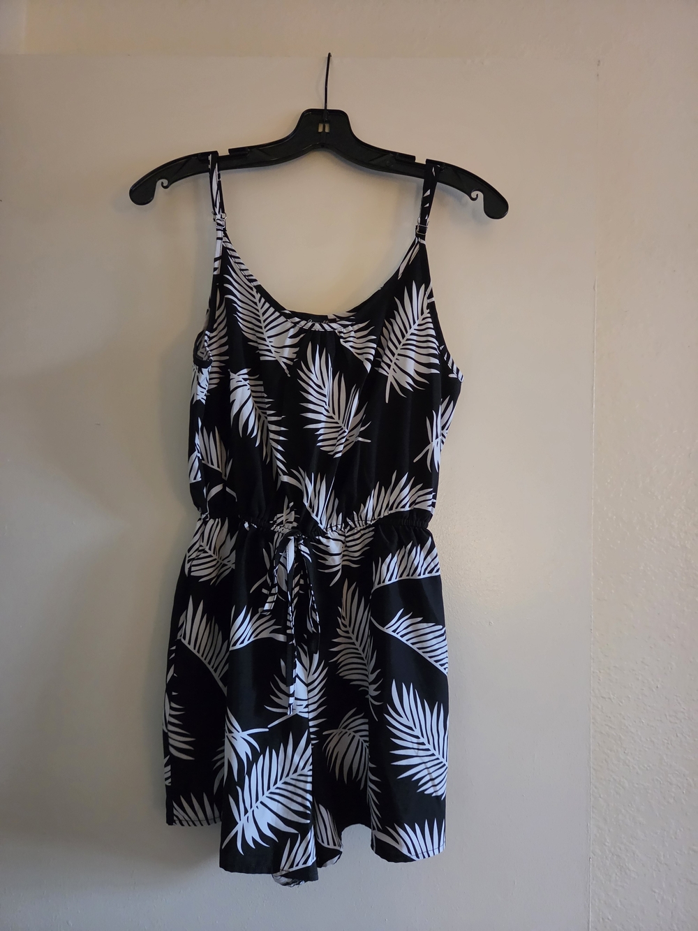 Black & White Palm Print Sleeveless Summer Dress